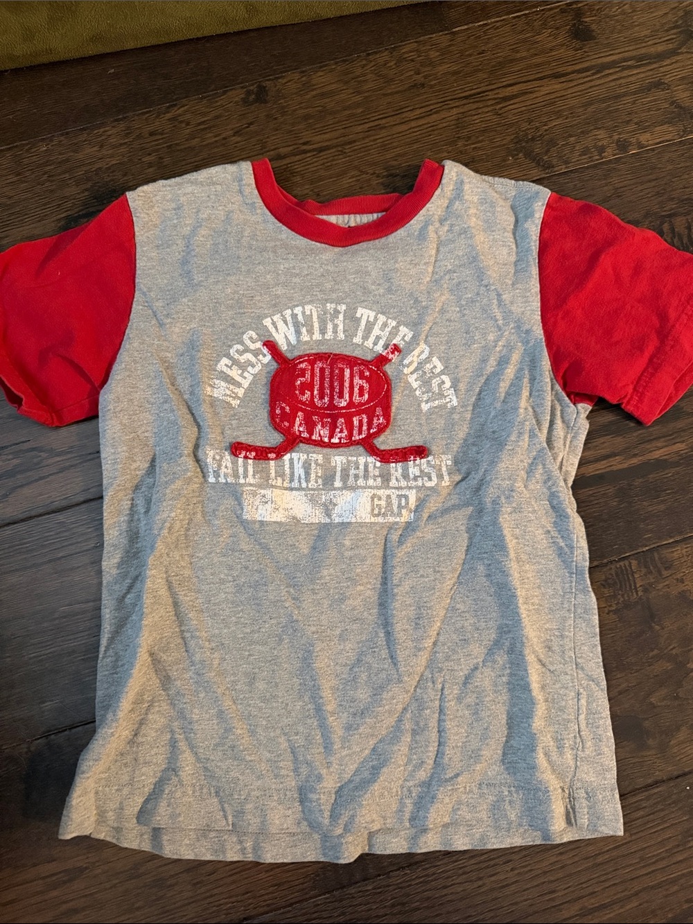 5/$25 GAP Red & Gray Canada Hockey Graphic Short Sleeve Tee